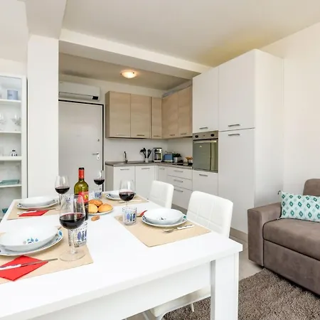 Apartment Meri By Garda
